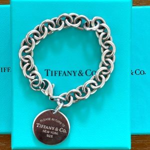Tiffany & Co. Return to Tiffany Round Tag bracelet